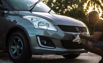 Pióra wycieraczek jako niezbędny element mechanizmu czyszczenia szyby czołowej