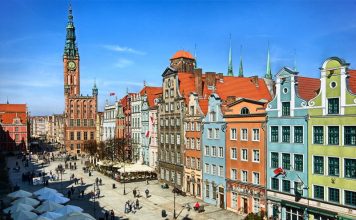 Gdańsk Stare Miasto – noclegi nie tylko na jedno popołudnie Gdańsk nocleg – ulica na Starym Mieście w Gdańsku