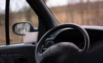 Klucz do długowieczności samochodu: Wysokiej jakości serwis mechaniczny