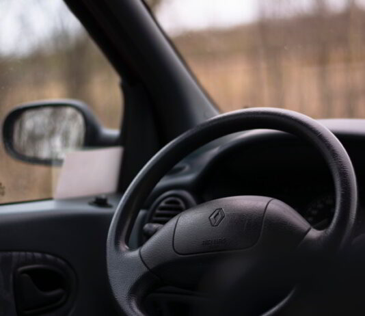 Klucz do długowieczności samochodu: Wysokiej jakości serwis mechaniczny
